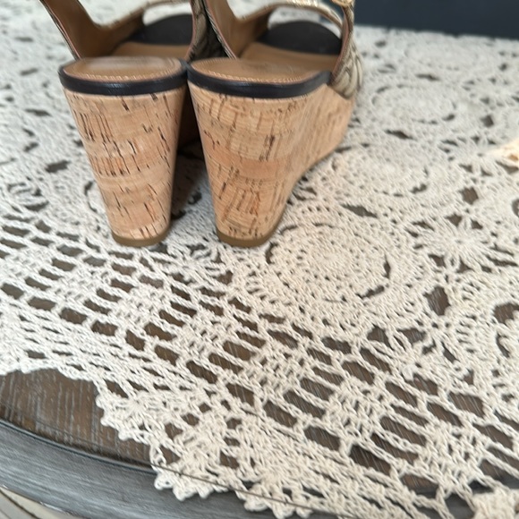 COACH platform sandal size: 8.5 worn one time - Picture 4 of 5